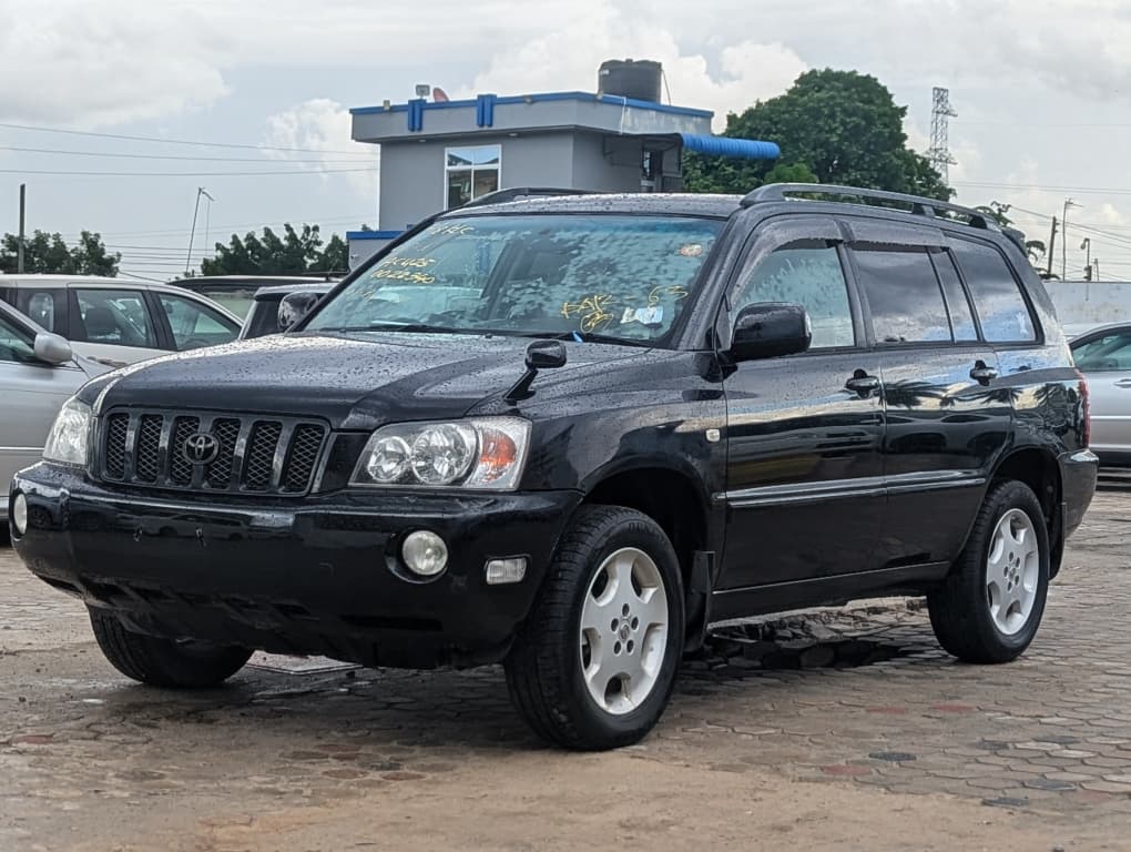 Toyota Klugger ( SHOWROOM)