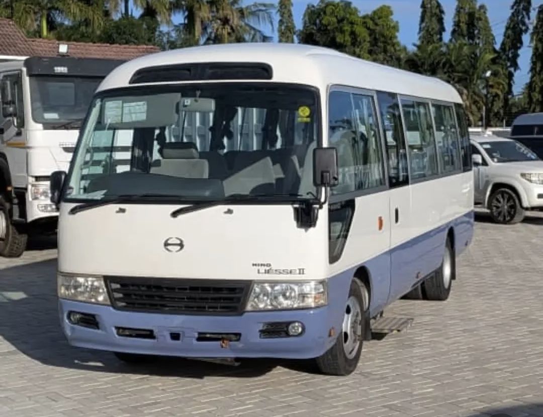 Toyota Coaster NO4C, MANU( TZ🇹🇿 )